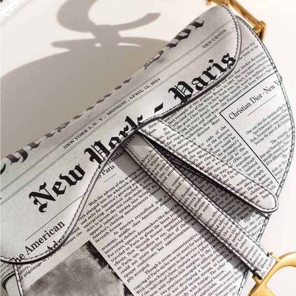 Rare Christian Dior 2024 Newspaper Print White Black Calfskin Saddle Bag - Picture 6 of 16